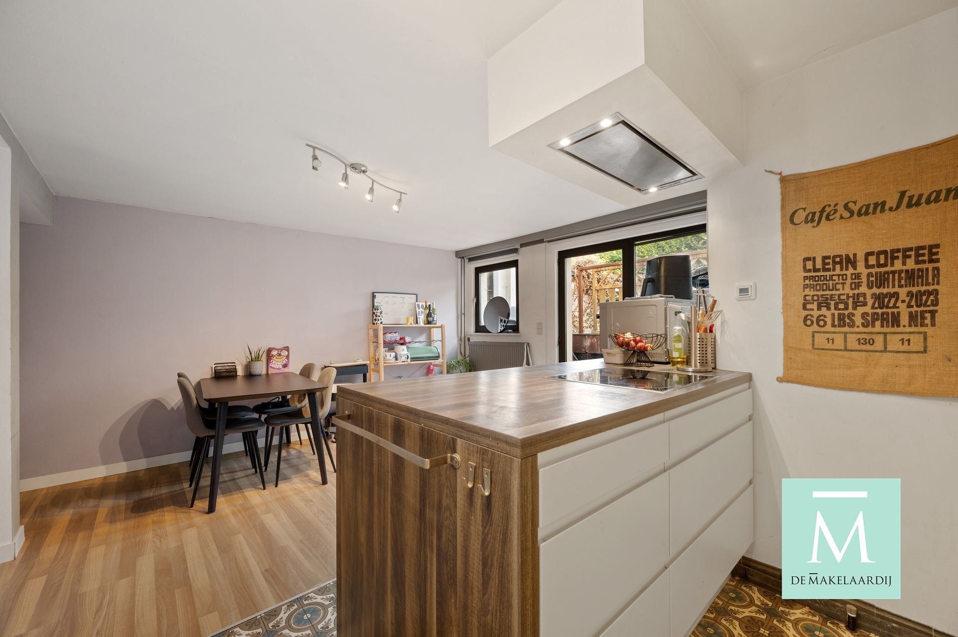 PRACHTIG WOONHUIS IN HARTJE MECHELEN MET MODERNE INRICHTING EN GEZELLIGE BINNENPLAATS - foto 5