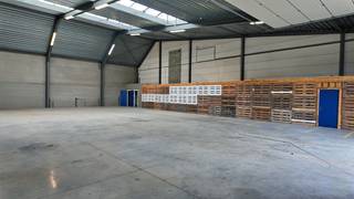 Deze ruime loods van circa 160 m² bevindt zich in de Boelare, pal in het centrum van Eeklo. Dankzij de vlotte bereikbaarheid is dit de...