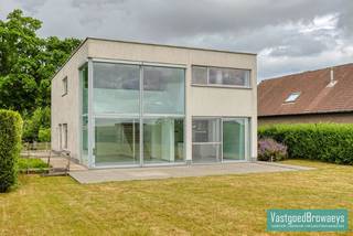 Te huur: Exclusieve villa met prachtig zicht op de velden – tussen Gent en ZottegemBent u op zoek naar ruimte, licht en comfort in een landelijke,...
