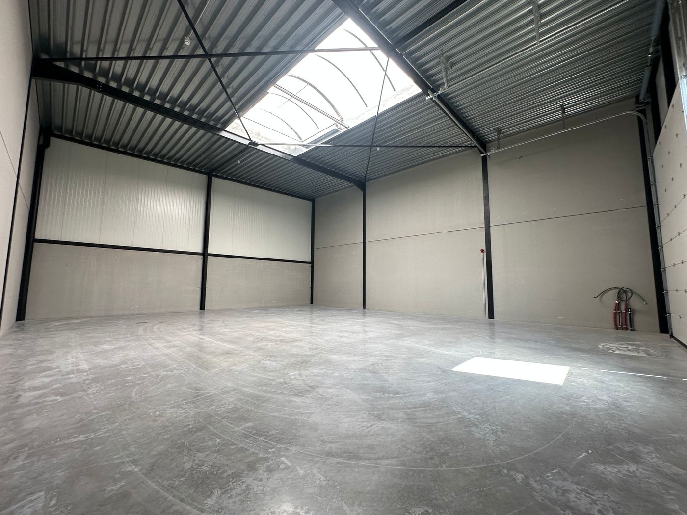 Nieuwbouw KMO-unit 180 m² te koop in Wielsbeke - foto 2