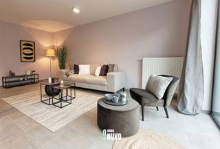 <p><span>Dit Appartement omvat: </span></p><p><span> </span></p><ul><li><span>Energiezuinig appartement</span></li><li><span>Grote leefruimte met open keuken</span></li><li><span>2 comfortabele slaapkamers</span></li><li><span>Zeer ruim terras van 44m²</span></li><li><span>Rustige buurt nabij centrum Aalst</span></li><li><span>Gezellige cafeetjes en restaurants</span></li><li><span>Talrijke fiets- en wandelroutes</span></li><li><span>Volledig geschilderd en instapklaar</span></li><li><span>lichtrijk dankzij grote raampartijen</span></li></ul><p><span> </span></p><p><span>Alle prijzen zijn steeds exclusief BTW en aankoopkosten.</span></p><p><span> </span></p><h3><span>Voor meer info bel Ann op 0477 41 46 16 of Harry op 0473 44 01 06</span></h3><p><span> </span></p>