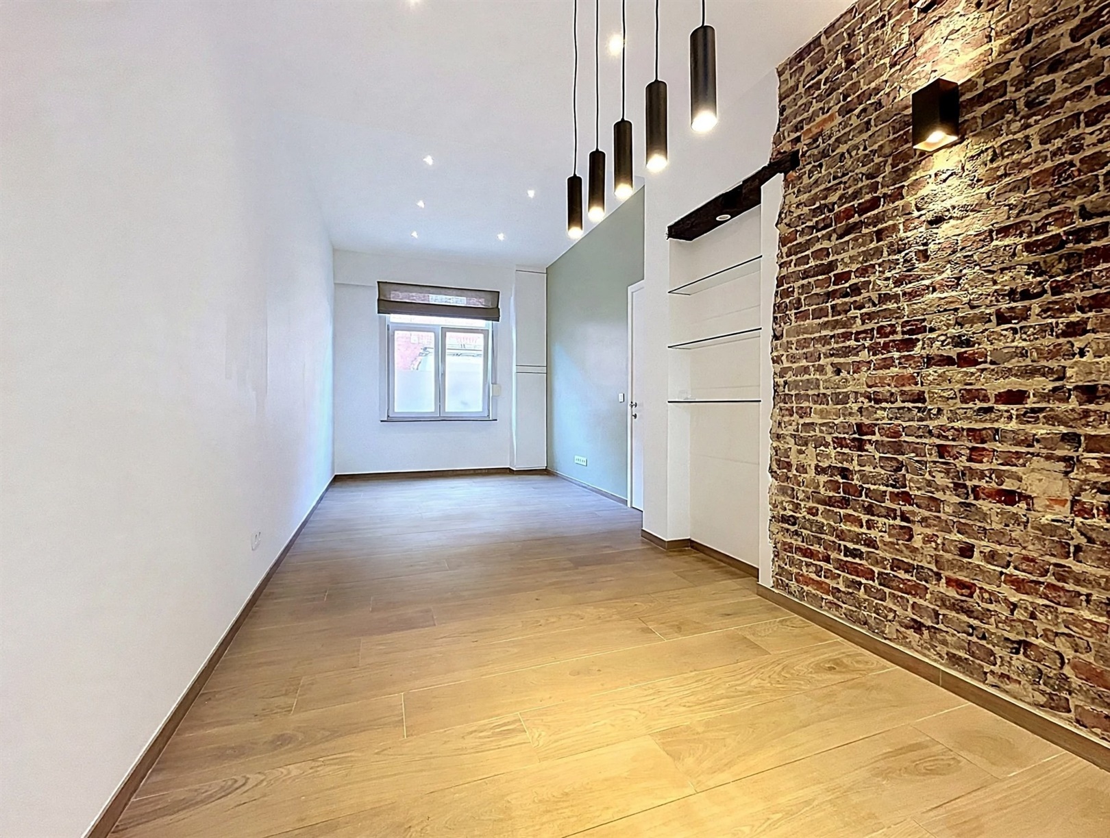 Maison à louer à Sint-Amandsberg avec 3 chambres - photo 2