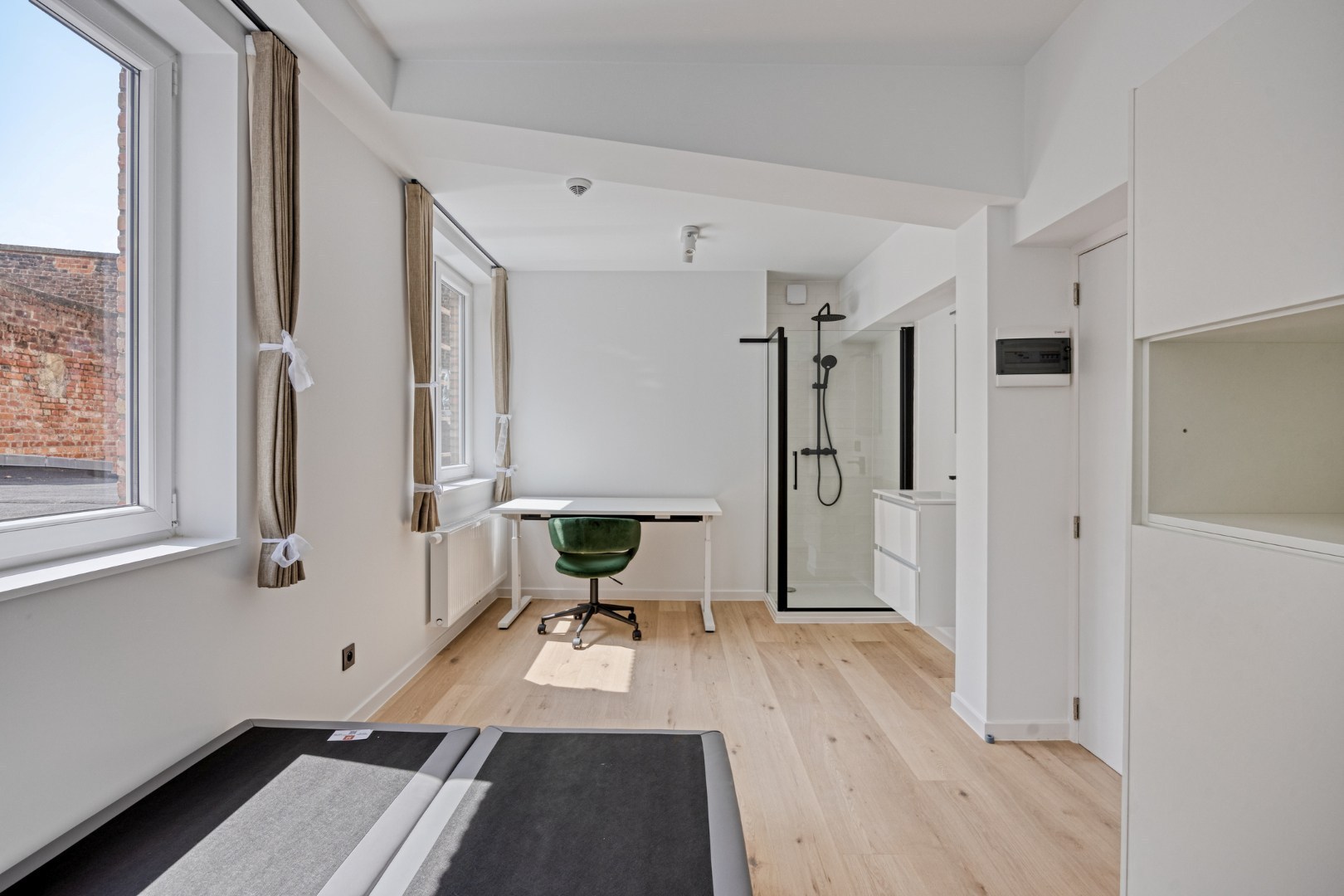 Volledig gerenoveerde studentenkamer in residentie met 15 studentenkamers en een 1slaapkamer appartement in hartje Leuven - EPC label A! - foto 4