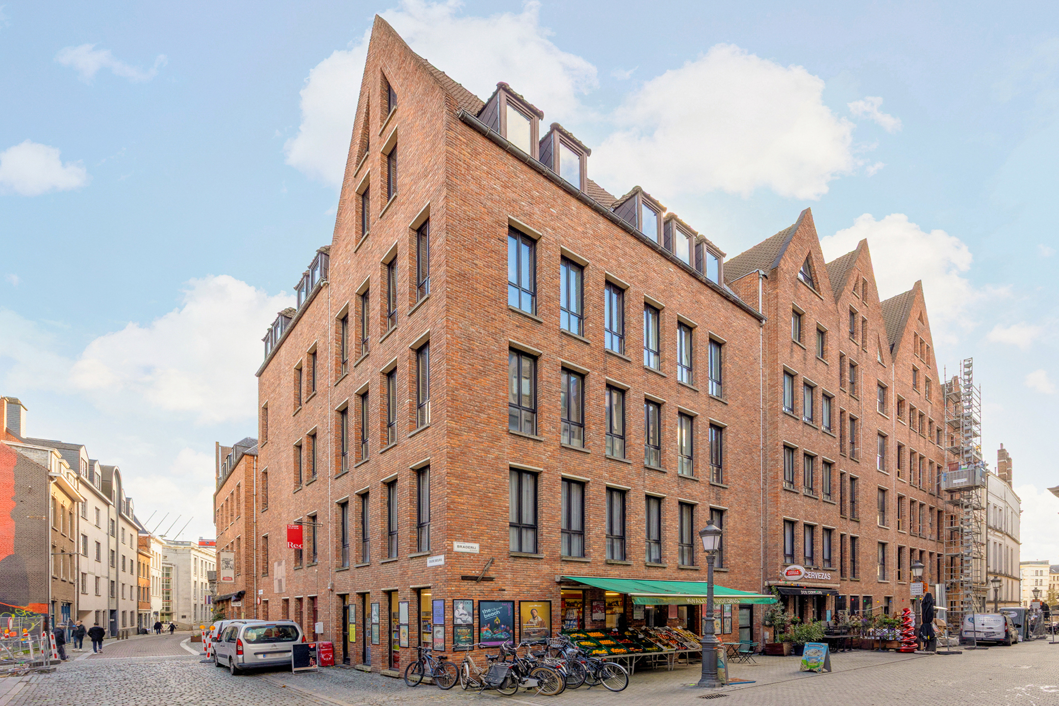 Apartment for sale in Antwerp with 1 bedroom - photo 1