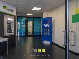 <strong>HANDELS- EN KANTOORRUIMTE (340M²) IN HET CENTRUM VAN HASSELT.</strong><br /><br /><strong>TROEVEN</strong><br />- Centraal gelegen in het centrum van Hasselt.<br />- Volledig gerenoveerd in 2021.<br />- Praktisch ingedeeld.<br />- Energielabel B. <br />- Bruikbare oppervlakte van 340m².<br />- Leuke buitenplaats.<br />- 6 Ondergrondse parkeerplaatsen.<br /><br /><strong>KELDERVERDIEPING -2</strong><br />- 2 Autostaanplaatsen (genummerd 94&amp;95).<br /><br /><strong>KELDERVERDIEPING -1</strong><br />- Kluizenzaal (70m²): tapijt. <br />- 4 Autostaanplaatsen (genummerd 17,18,19,20).<br /><br /><strong>GELIJKVLOERS</strong><br />- Handelsruimte (340m²): inkomhal, landschapskantoor, kantoor, vergaderzaal, keuken, 2 toiletten.<br /><br /><strong>EXTERIEUR</strong><br />- Buitenplaats.<br /><br />Bekijkt u deze advertentie via een aanverwante vastgoedsite, surf dan zeker naar onze website www.N78vastgoed.be voor een uitgebreide beschrijving en foto's. Meer info: +32 (0)89 86 18 88 of info@N78vastgoed.be.