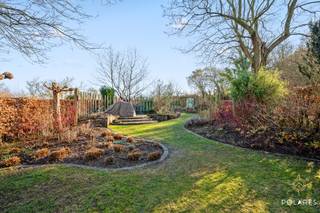 ***** Plan uw bezoek via www.polares.eu *****Deze ruime half open bebouwing in Bierbeek is een ideale woning voor een gezin. Met 5 slaapkamers, 2...