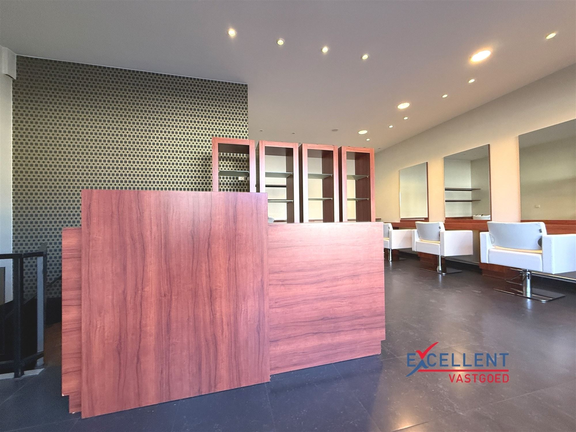 Multifunctioneel handelsgelijkvloers te Olsene te huur - foto 3