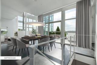 Uniek wonen aan het water! Deze prachtige penthouse met waanzinnig uitzicht en maar liefst 5 terrassen ligt in het mooiste stuk van Turnhout pal...
