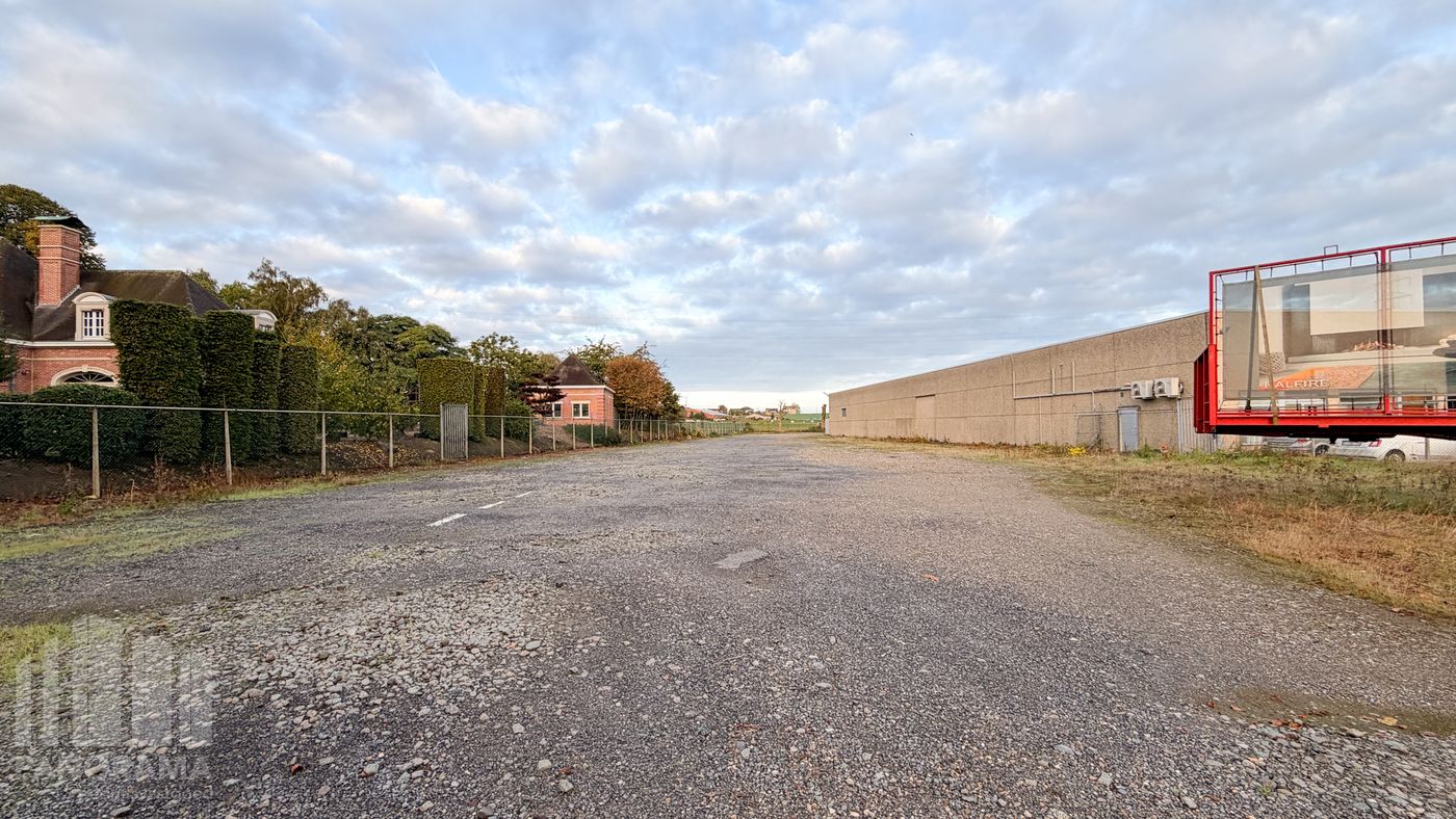 Terrain dur à louer dans un emplacement stratégique près de Ternat - photo 4