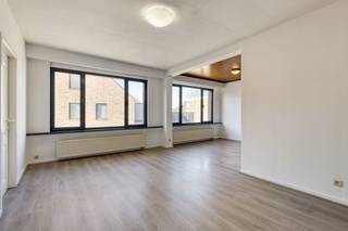 TE KOOP - Bent u op zoek naar een instapklaar appartement in het centrum van Borsbeek te kopen? Dan hebben wij dit appartement met garage en...