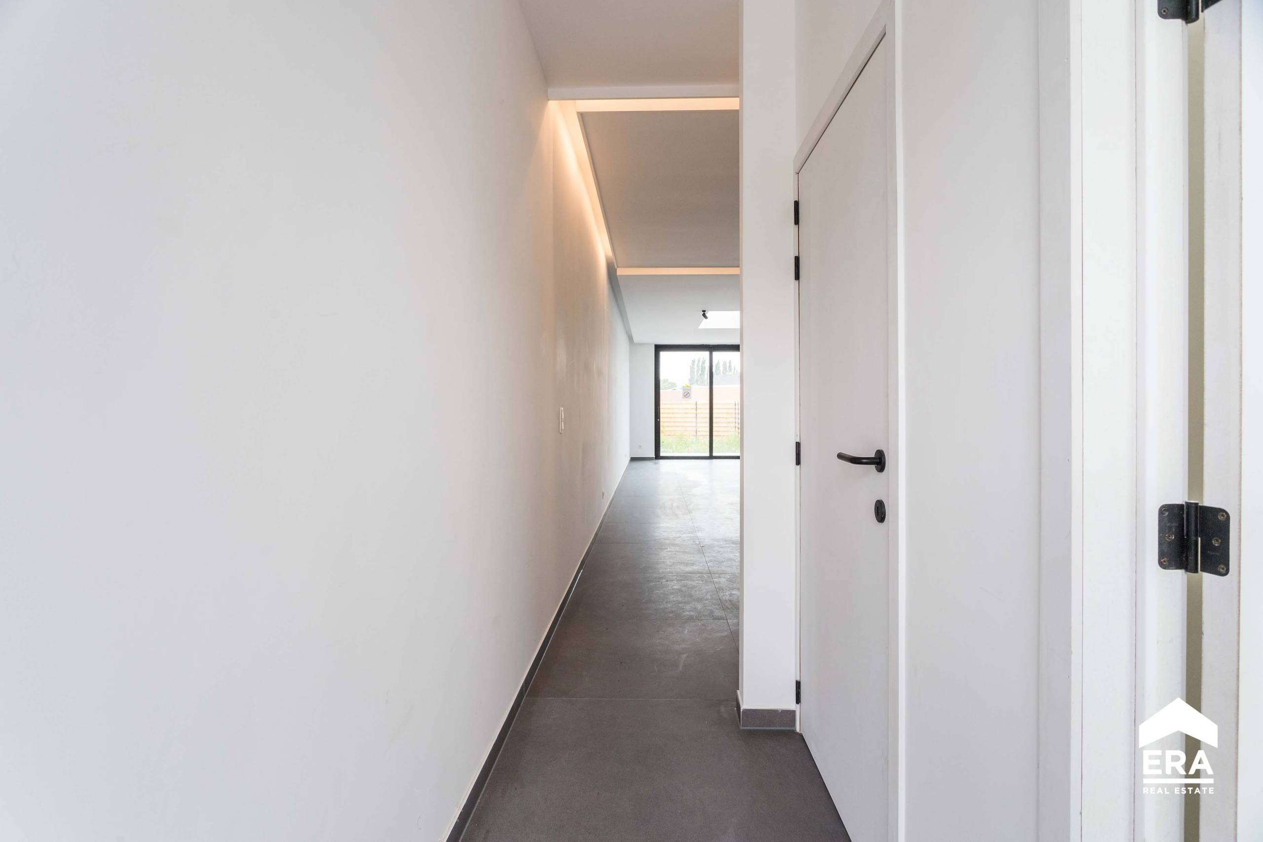 Vernieuwbouw met 3slpk en tuin - foto 3