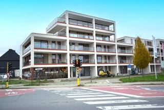 WESTLAAN 300 BUS 11 - 8800 ROESELAREOntdek dit prachtige, instapklare nieuwbouwappartement op de eerste verdieping!Hier geniet u van modern comfort,...