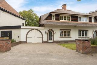 Onderaan "documenten en plannen" kan u het EPC, de conforme elektrische keuring, het asbestattest en de grondplannen terugvinden.Altijd al gedroomd...