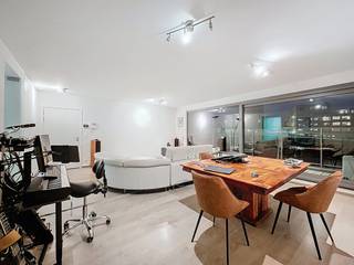 Op een uitstekende locatie in Gent bevindt zich dit lichtrijke en ruime appartement met 2 volwaardige slaapkamers en een zonnig terras.De...