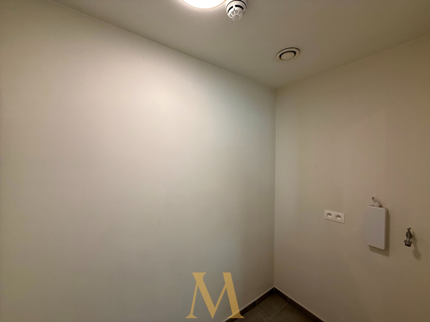 Lichtrijke serviceflat met terras en topligging in Deinze - foto 5