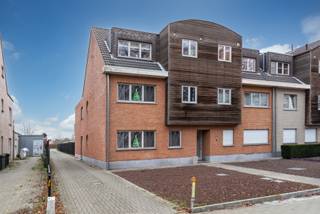 Dit instapklaar gelijkvloers appartement is uitstekend gelegen aan de Bredabaan 942 te Wuustwezel (Gooreind). De locatie biedt een optimale...