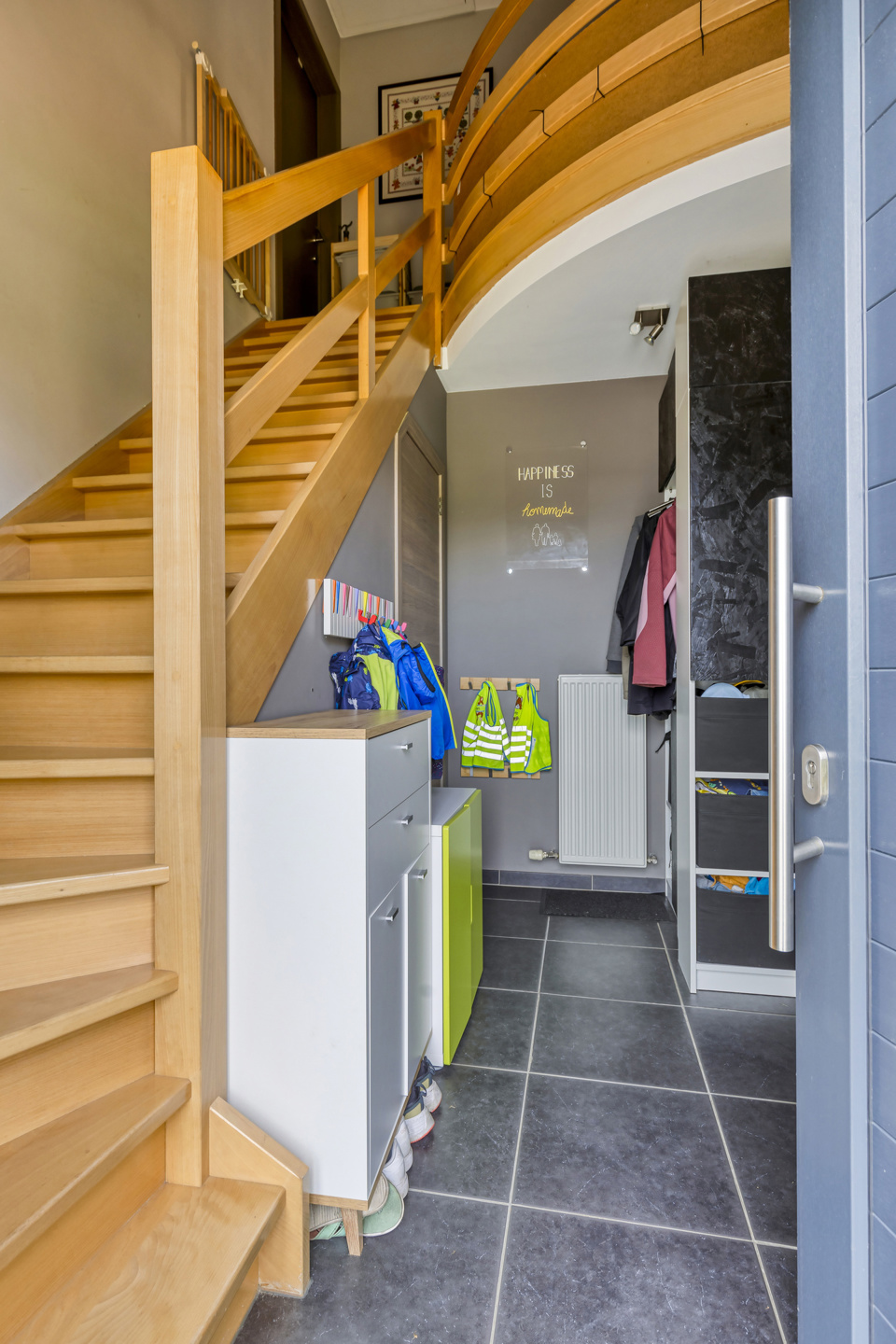 Perfect instapklare woning met 3 slaapkamers op 13 are - foto 2