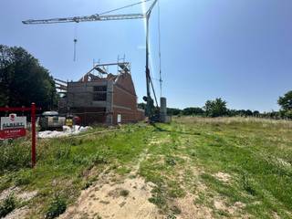 Op zoek naar de perfecte bouwgrond voor jouw gezinswoning? Deze mooie bouwgrond van 691 m² biedt heel wat mogelijkheden.Hiermee is het mogelijk om...