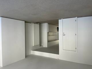 Ontdek dit zeer ruime en instapklare éénslaapkamerappartement, ideaal gelegen op slechts 50 meter van de Markt van Brugge. Dankzij de centrale...