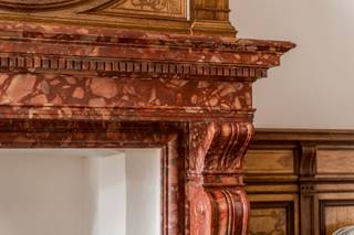 Louise district, exceptional property (+/- 7a20) comprising a hôtel de Maître (+/- 1901) designed by a renowned architect, rear buildings...