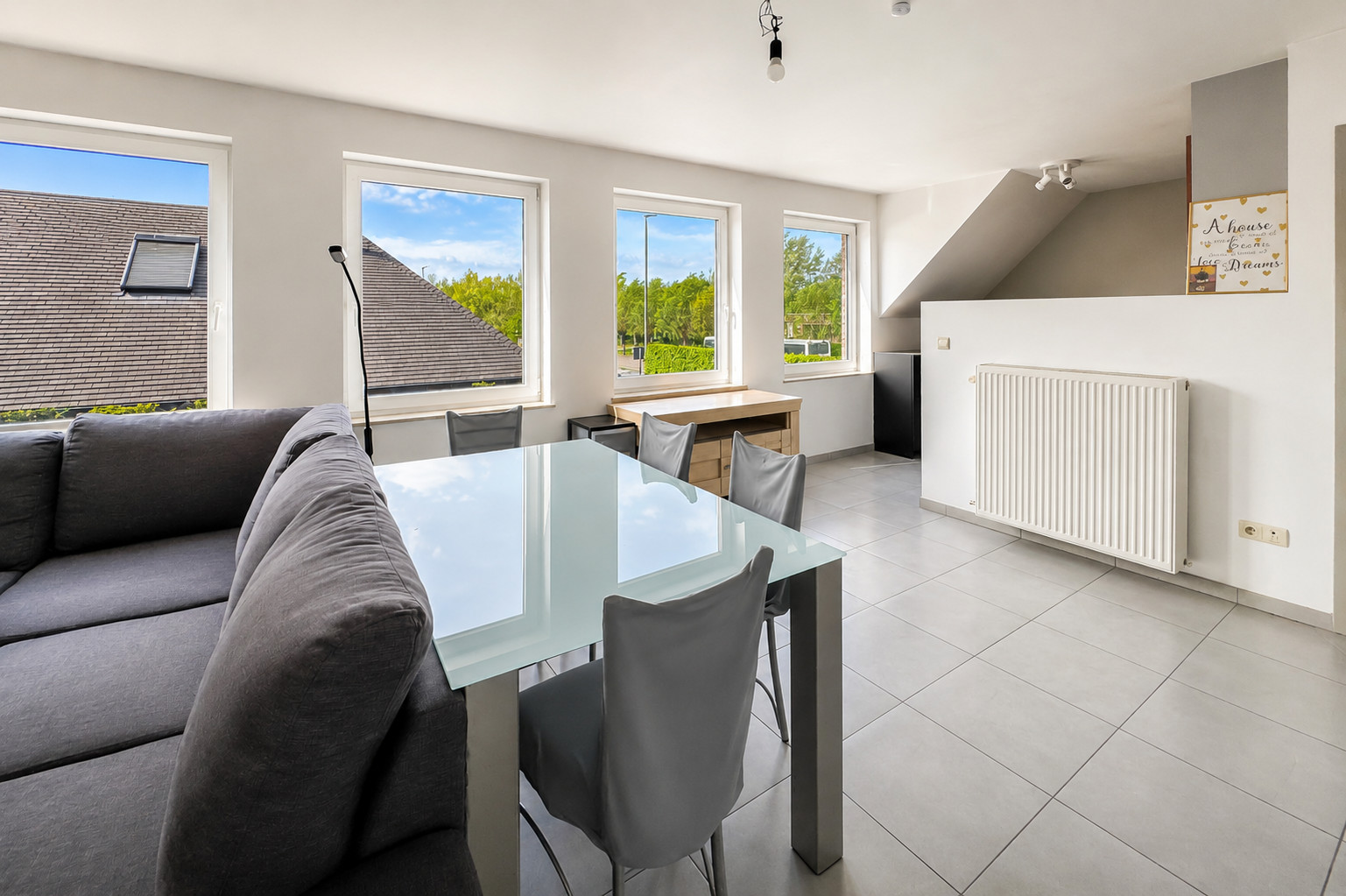 3 slaapkamers, garagebox en verrassend veel ruimte - foto 4