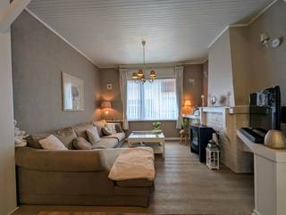 Binnenkort te koop! Instapklare gezinswoning met 3 slaapkamers in het bruisende hart van De Panne! Ambachtstraat 12, 8660 De PanneOp zoek naar dé...