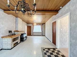 The house has a classic layout with a wealth of space and potential:Ground floor:- Entrance- Cozy living space- Kitchen- BathroomFor extra...