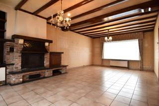 Deze te renoveren woning is gelegen aan de rustige, landelijke rand van Gullegem en vormt een ideale opportuniteit voor wie op zoek is naar een...