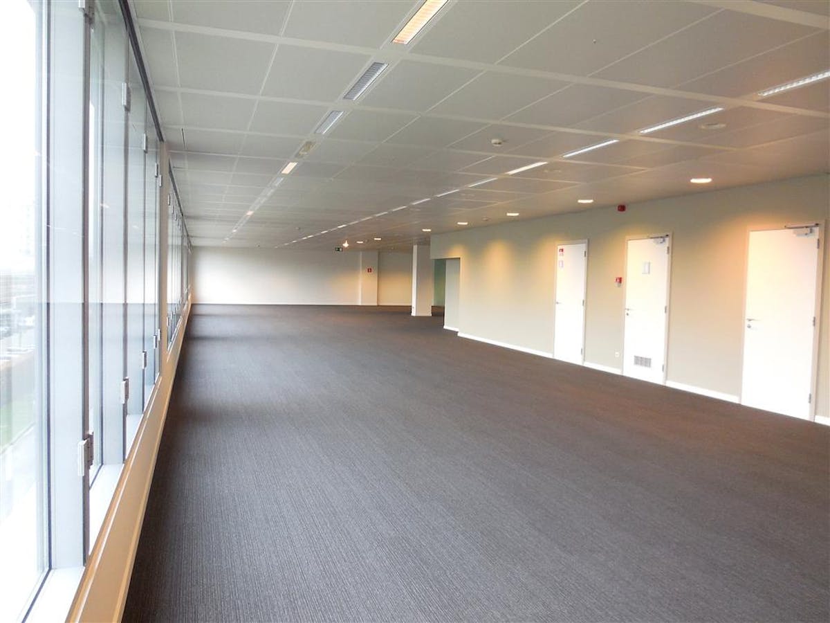 Bureaux complets (437 à 2 500 m²) dans Office Park à Gand - photo 5