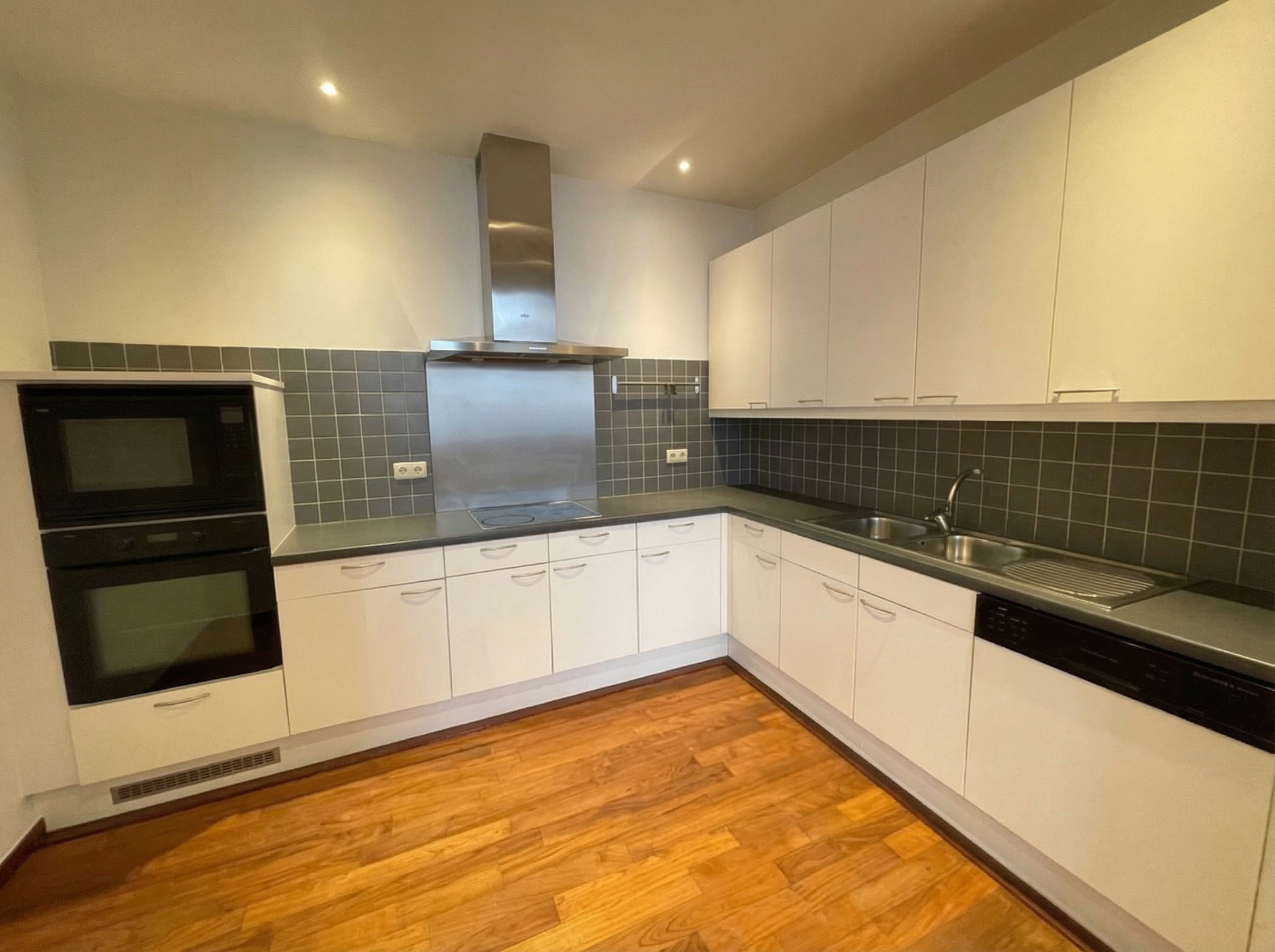 Apartment for rent in Antwerp with 1 bedroom - photo 4