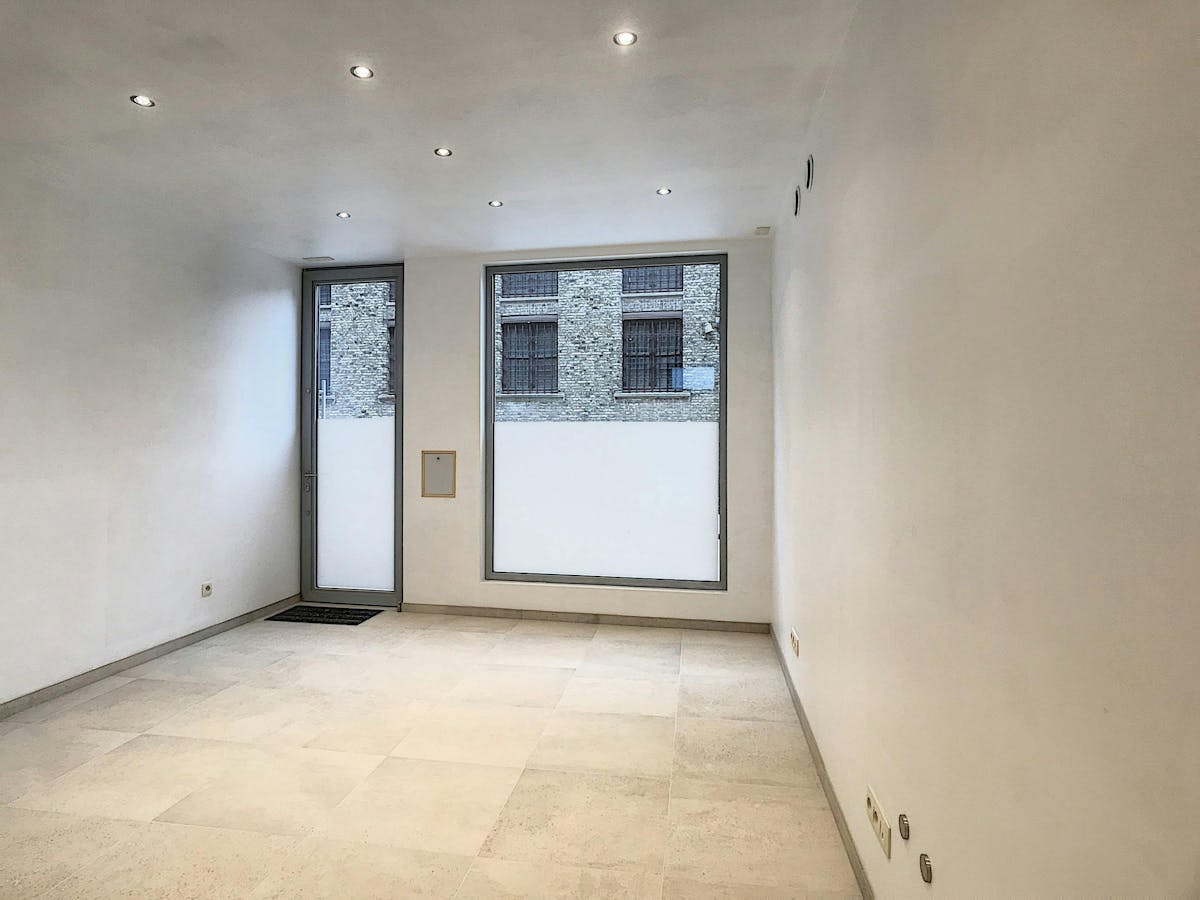 Commerce/office for rent in Ypres - photo 5