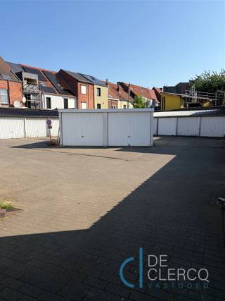 Bovengrondse garagebox te huur: Bevrijdingslaan 248, Gent!Bent u op zoek naar een parking/garagebox in de drukke buurt van Brugse Poort - Rooigem?...