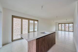 Nieuwbouwproject "De Hessel" ligt in hartje Herselt: precies in het midden van rust en gemak. In de appartementen en de binnentuin geniet je van...