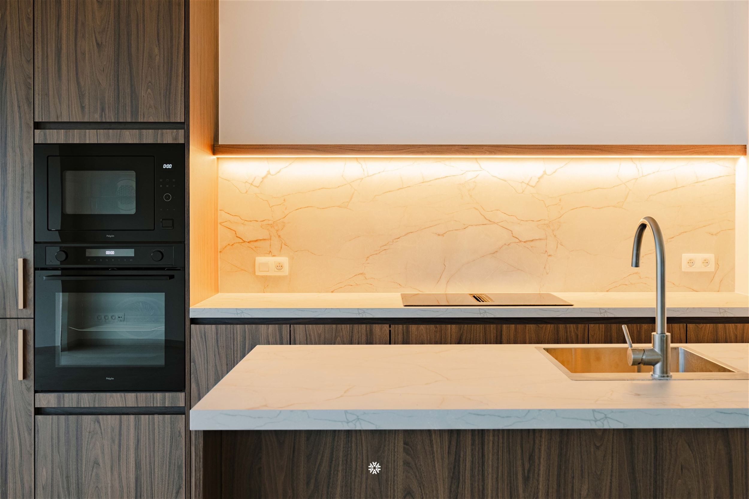 Knap gerenoveerd appartement op het Regentieplein in Sint-Niklaas - foto 5