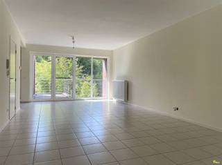 Dit ruime en energiezuinige appartement, op de tweede verdieping van een modern gebouw zonder lift, is gelegen op een zeer centrale ligging, nabij...