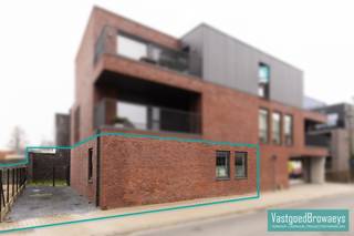 Ontdek dit gelijkvloers appartement in Zottegem, met een uitzonderlijke ligging vlakbij het ziekenhuis, winkels, openbaar vervoer en alle...