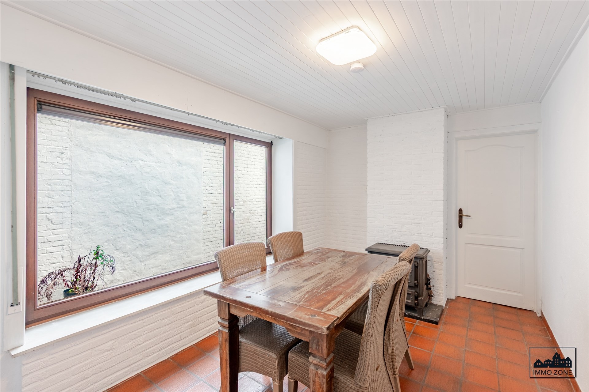 Charmante maison mitoyenne avec potentiel au coeur de Hamme - photo 5