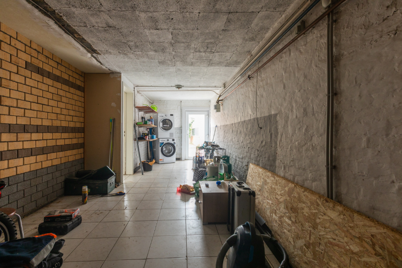 Woning met 2 slaapkamers, tuin, garage en garage- uitweg achteraan (extra parkeerplaats). Energielabel D (bijna C) - photo 5