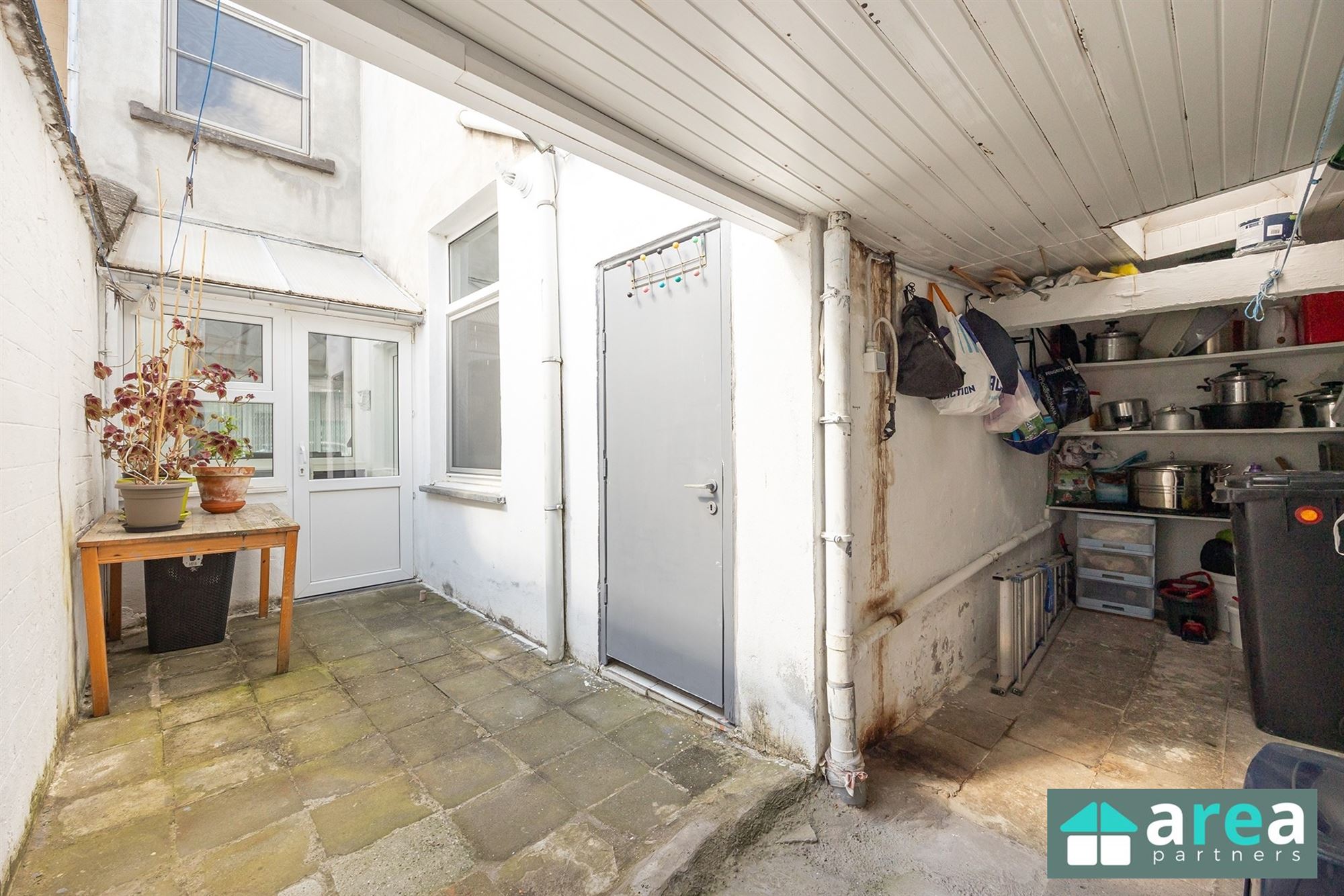 Charmante eengezinswoning met 2 à 3 slpk. én stadskoer! - foto 5