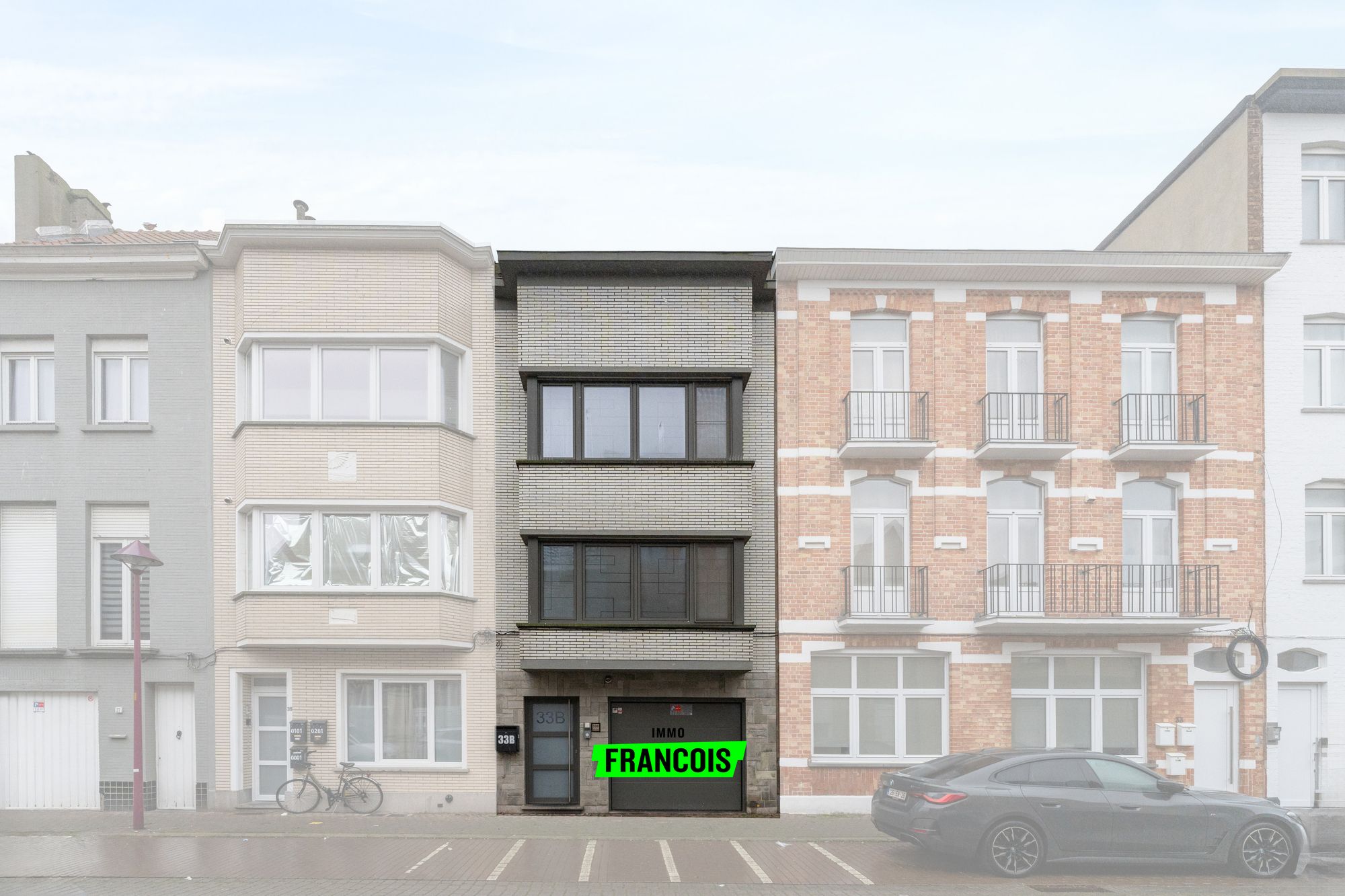 Moderne en energiezuinige rijwoning met garage op toplocatie in Blankenberge - foto 1