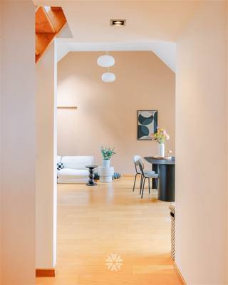 GENT CENTRUM - Appartement tendance et lumineux avec mezzanine dans le centre de Gand Situé dans le quartier convoité de Hoogpoort, près du...