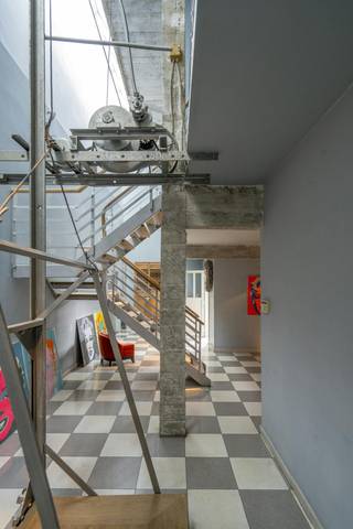 Disposition de la maison : Rez-de-chaussée : - hall d'entrée spacieux- espace au rez-de-chaussée qui est actuellement utilisé comme...