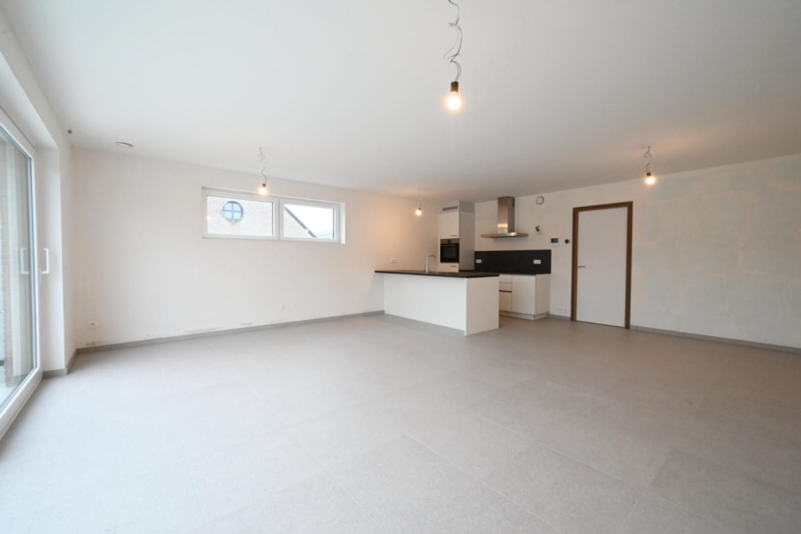 Nieuwbouwappartement te huur in het hartje van Ardooie! - foto 2