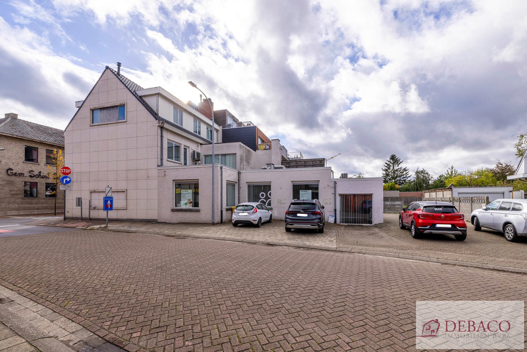 Ruim kantoorgebouw in het centrum van Arendonk!  - foto 3
