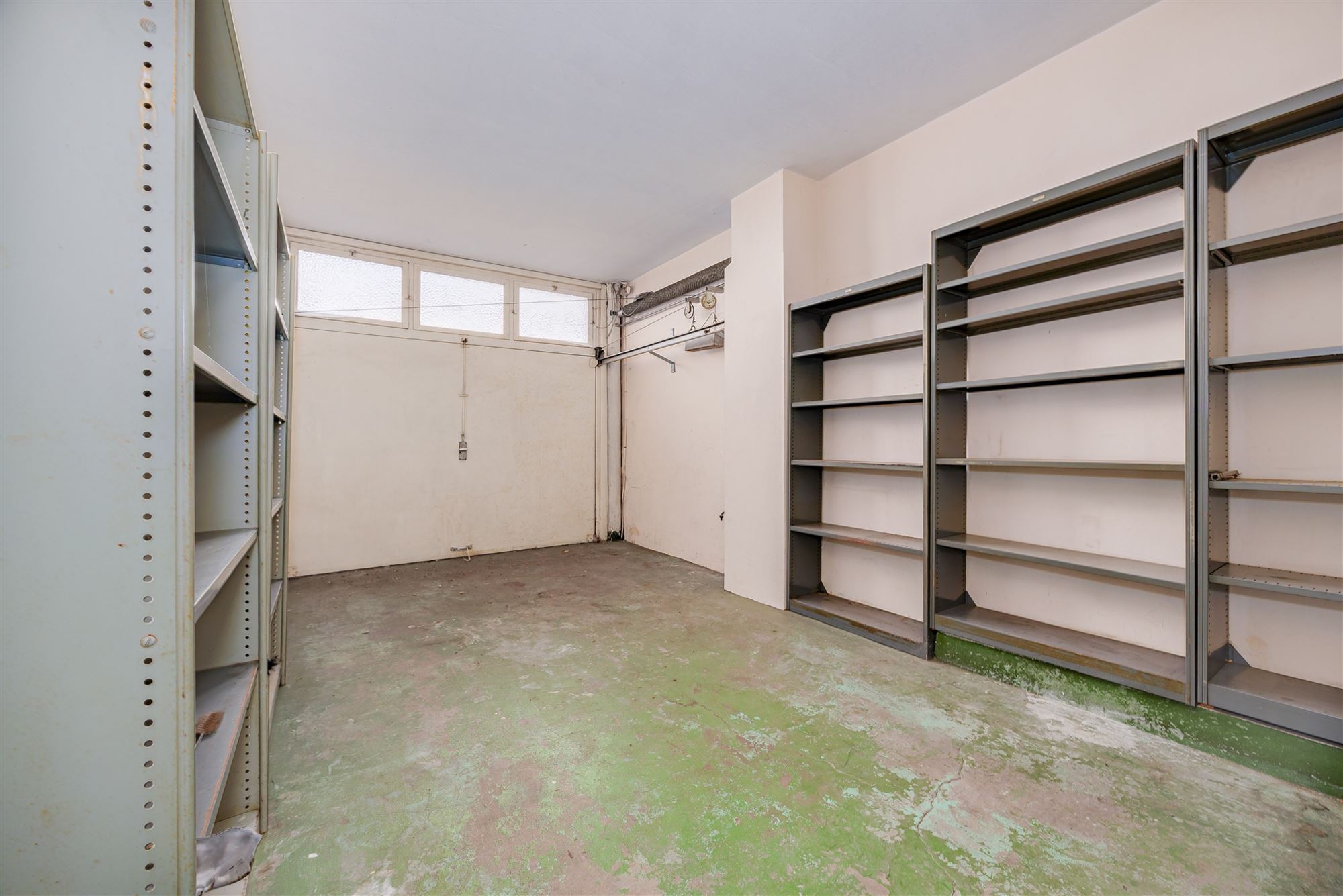 Te renoveren woning met 4 - 5 slk en garage - foto 5