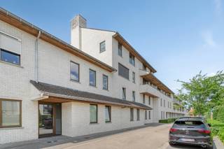 Uitzonderlijk Luxe Duplex-appartement – 162 m² pure klasse in hartje LoppemWelkom in dit exclusieve en ruime duplex-appartement aan de Schaakstraat 2...