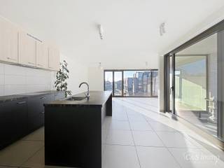 Apartment for rent in Stabroek