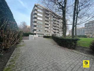 Garage box souterrain ! Loyer : €130,00/moisDisponible : 1/4/2026  Rendez-vous ? Envoyez un mail à verhuur@coprimmo.be...