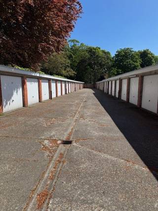 Te koop – Rendabel garagebox-complex in hartje TurnhoutUnieke investeringsopportuniteit met onmiddellijk rendement.In het centrum van Turnhout bieden...