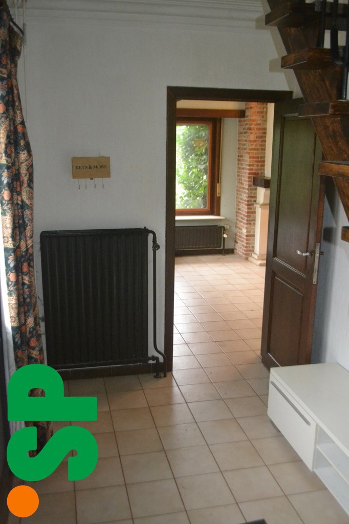 Open bebouwing met 3 slaapkamers vlak bij het centrum - foto 2